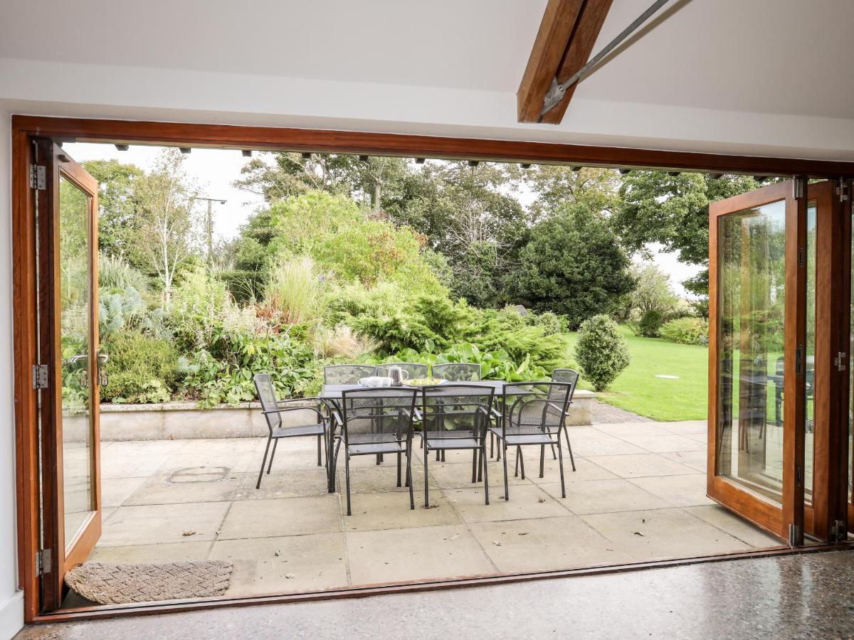 Clynnog House Villa Dwyran Exterior photo