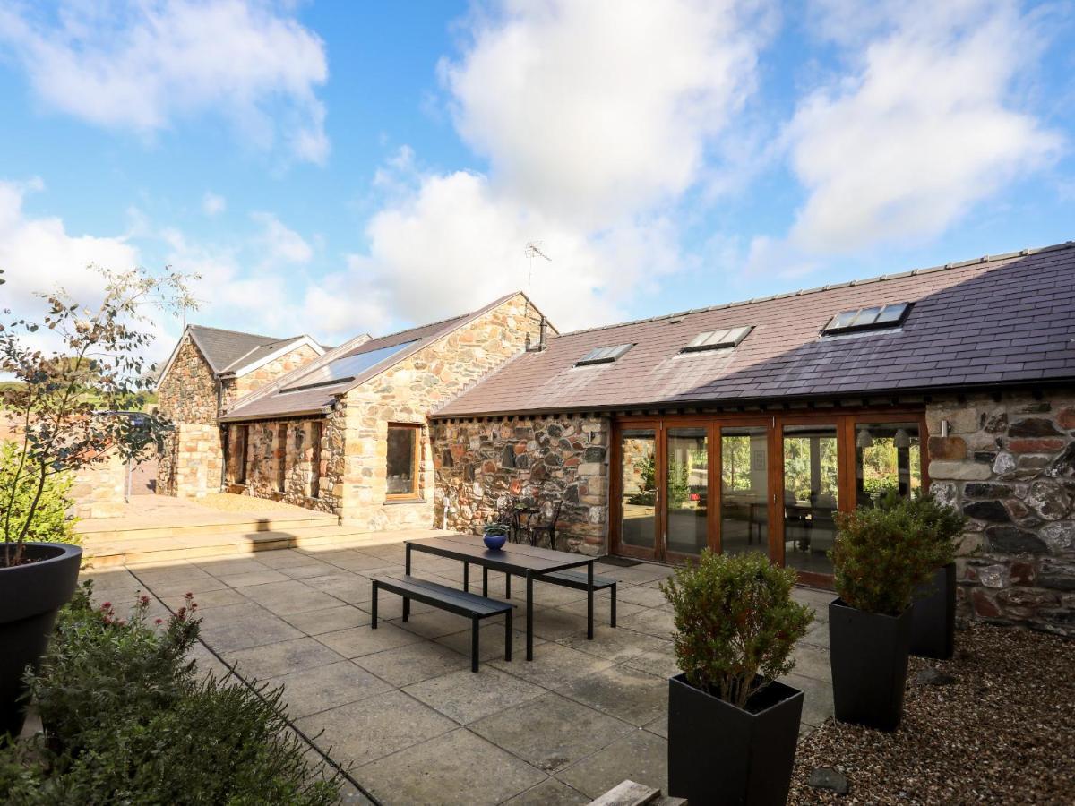 Clynnog House Villa Dwyran Exterior photo